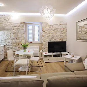 White Stone - Diocletian Palace Apartment Split
